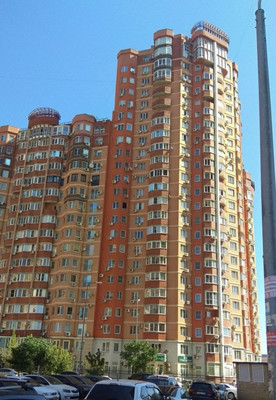 Продам трехкомнатную (3-комн.) квартиру, Гаражная ул, 67, Краснодар г