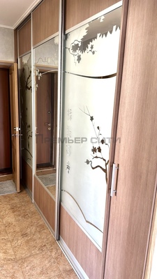 Продам трехкомнатную (3-комн.) квартиру, Октябрьская ул, 24, Калуга г