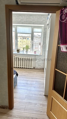 Продам трехкомнатную (3-комн.) квартиру, Октябрьская ул, 24, Калуга г