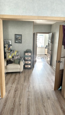 Продам трехкомнатную (3-комн.) квартиру, Октябрьская ул, 24, Калуга г