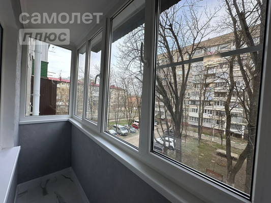 Продам двухкомнатную (2-комн.) квартиру, им. Атарбекова ул, 19, Краснодар г