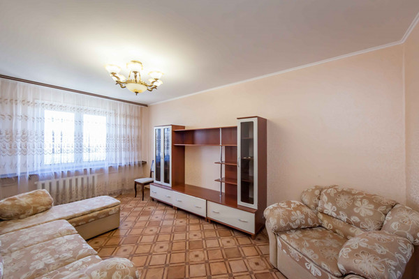Продам трехкомнатную (3-комн.) квартиру, Балаклавская ул, 53, Симферополь г