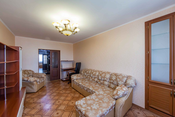 Продам трехкомнатную (3-комн.) квартиру, Балаклавская ул, 53, Симферополь г