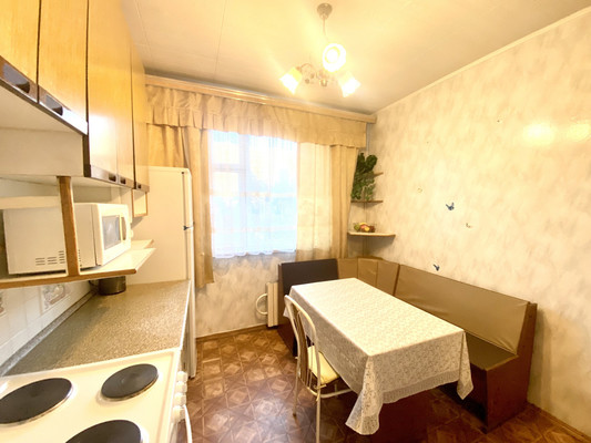 Сдам двухкомнатную (2-комн.) квартиру, Космонавтов пр-кт, 2, Королев г