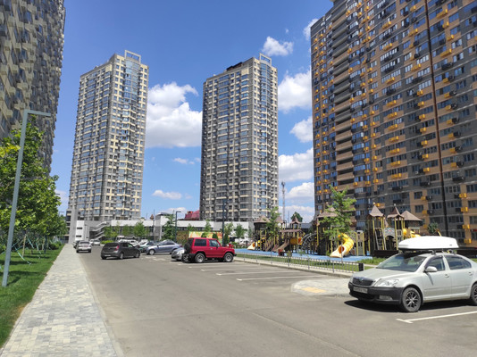 Продам коммерческое помещение 98,4 м2, им. Мачуги В.Н. ул, 166ак1, Краснодар г