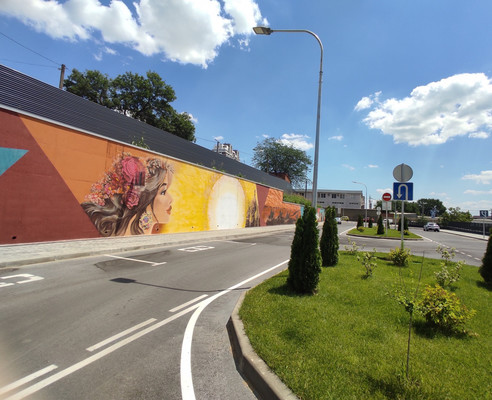 Продам коммерческое помещение 98,4 м2, им. Мачуги В.Н. ул, 166ак1, Краснодар г