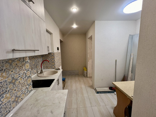 Продам двухкомнатную (2-комн.) квартиру, Желябова ул, 38, Симферополь г