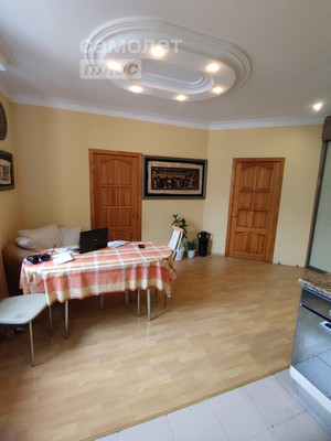 Продам трехкомнатную (3-комн.) квартиру, 34-й мкр, 11/1, Октябрьский г