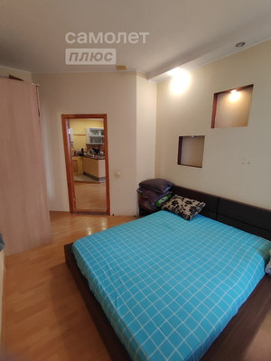 Продам трехкомнатную (3-комн.) квартиру, 34-й мкр, 11/1, Октябрьский г