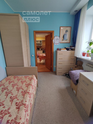 Продам трехкомнатную (3-комн.) квартиру, 34-й мкр, 11/1, Октябрьский г