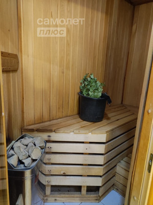 Продам трехкомнатную (3-комн.) квартиру, 34-й мкр, 11/1, Октябрьский г