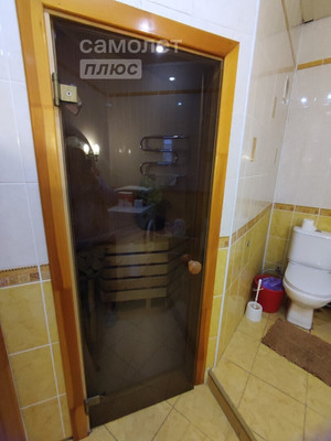 Продам трехкомнатную (3-комн.) квартиру, 34-й мкр, 11/1, Октябрьский г