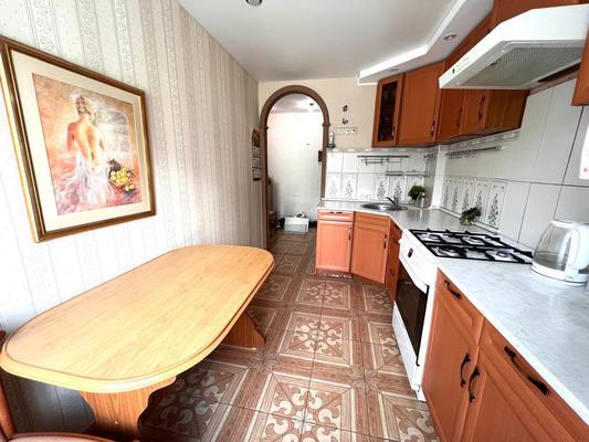 Продам трехкомнатную (3-комн.) квартиру, Чертановская ул, 53к1, Москва г