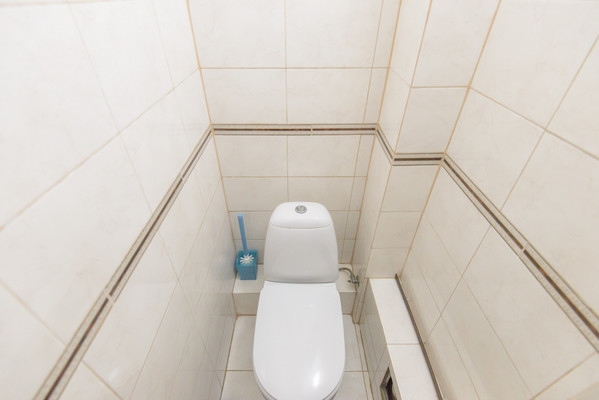 Продам трехкомнатную (3-комн.) квартиру, Днепропетровская ул, 48, Ростов-на-Дону г