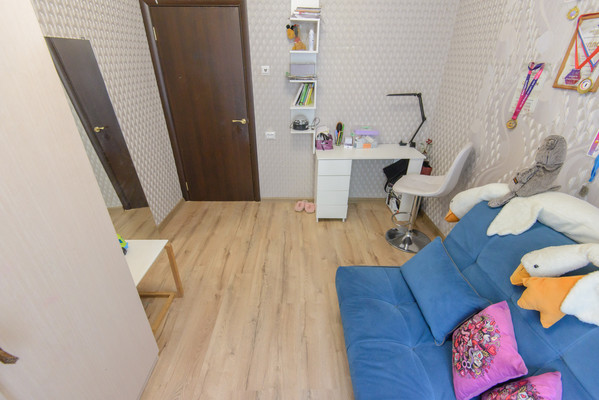 Продам трехкомнатную (3-комн.) квартиру, Днепропетровская ул, 48, Ростов-на-Дону г