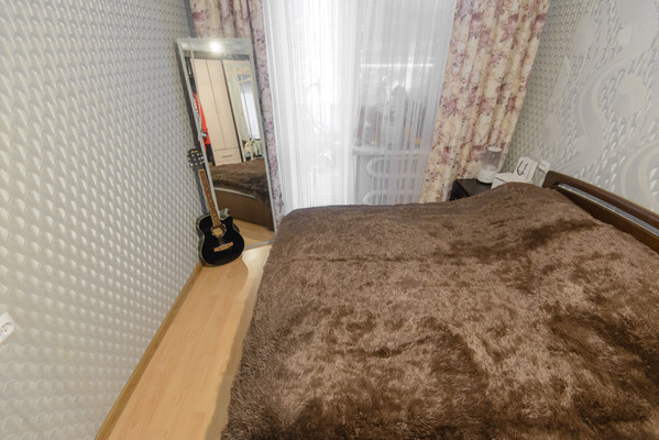Продам трехкомнатную (3-комн.) квартиру, Днепропетровская ул, 48, Ростов-на-Дону г