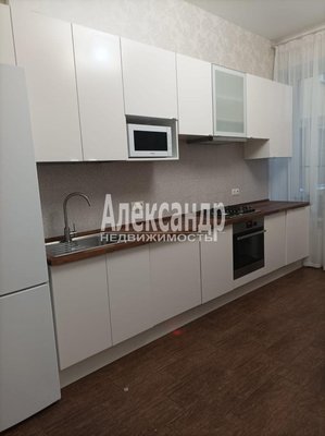 Сдам многокомнатную квартиру, Большой В.О. пр-кт, д. 63/17, Санкт-Петербург г