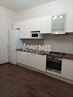 Сдам многокомнатную квартиру, Большой В.О. пр-кт, д. 63/17, Санкт-Петербург г