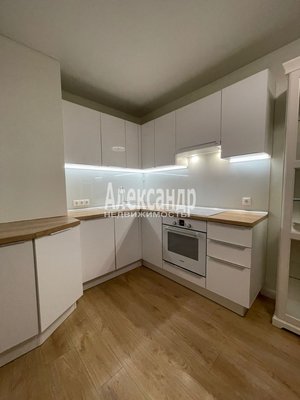 Продам трехкомнатную (3-комн.) квартиру, Вадима Шефнера ул, д. 10 корп. 2, Санкт-Петербург г