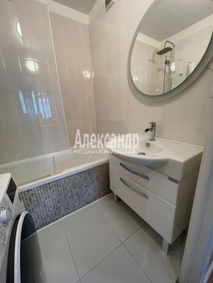 Продам трехкомнатную (3-комн.) квартиру, Вадима Шефнера ул, д. 10 корп. 2, Санкт-Петербург г