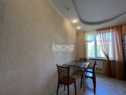 Продам трехкомнатную (3-комн.) квартиру, Александровская ул, д. 79 корп. 2, Всеволожск г