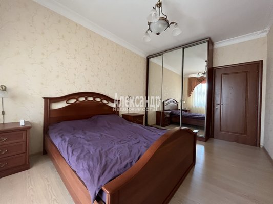 Продам трехкомнатную (3-комн.) квартиру, Александровская ул, д. 79 корп. 2, Всеволожск г
