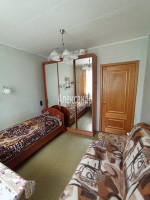 Продам трехкомнатную (3-комн.) квартиру, Коллонтай ул, д. 32 корп. 1, Санкт-Петербург г