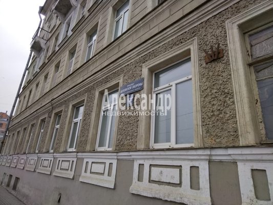 Продам многокомнатную квартиру, Обуховской Обороны пр-кт, д. 131, Санкт-Петербург г