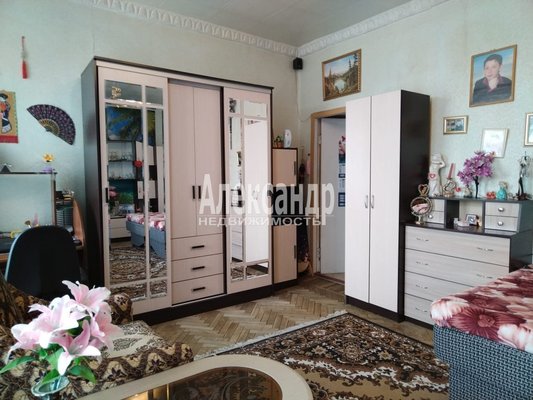 Продам многокомнатную квартиру, Обуховской Обороны пр-кт, д. 131, Санкт-Петербург г