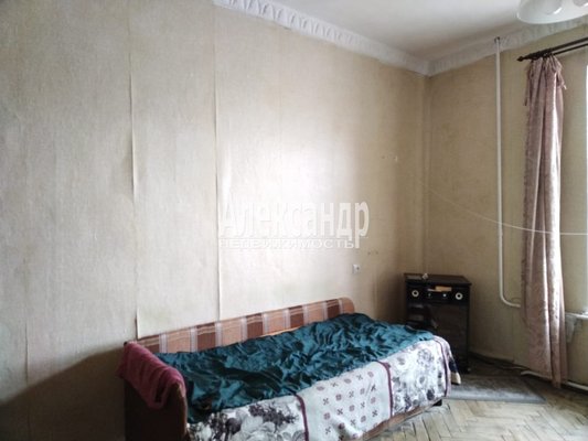 Продам многокомнатную квартиру, Обуховской Обороны пр-кт, д. 131, Санкт-Петербург г