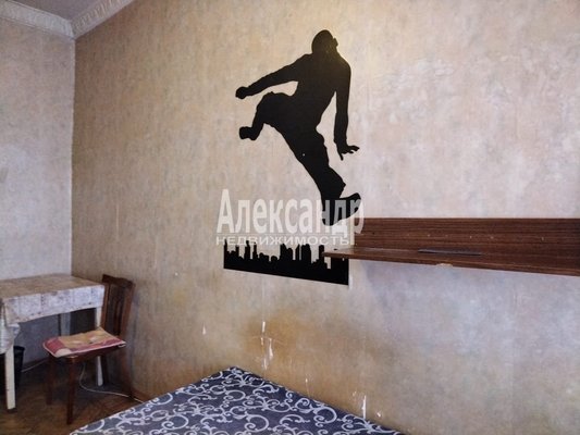 Продам многокомнатную квартиру, Обуховской Обороны пр-кт, д. 131, Санкт-Петербург г