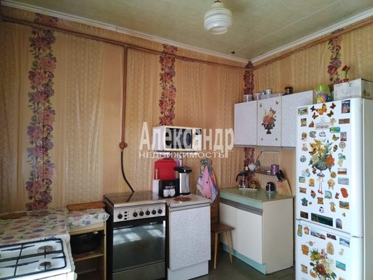 Продам многокомнатную квартиру, Обуховской Обороны пр-кт, д. 131, Санкт-Петербург г