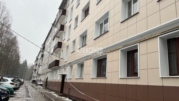 Продам трехкомнатную (3-комн.) квартиру, Гагарина ул, д. 13, Лесогорский гп