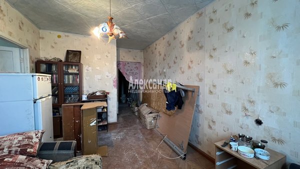 Продам трехкомнатную (3-комн.) квартиру, Гагарина ул, д. 13, Лесогорский гп