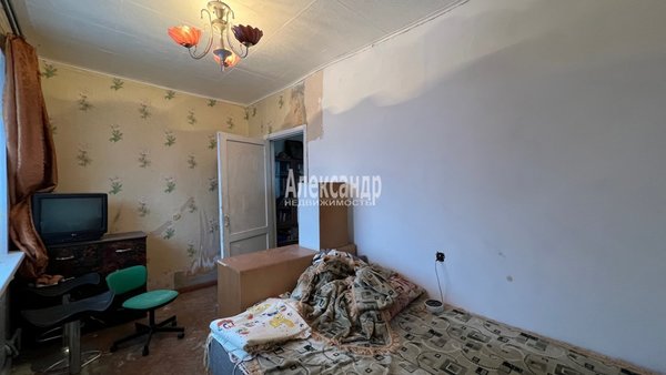 Продам трехкомнатную (3-комн.) квартиру, Гагарина ул, д. 13, Лесогорский гп