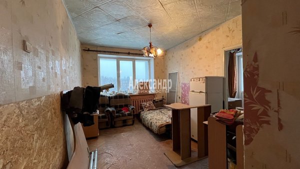 Продам трехкомнатную (3-комн.) квартиру, Гагарина ул, д. 13, Лесогорский гп