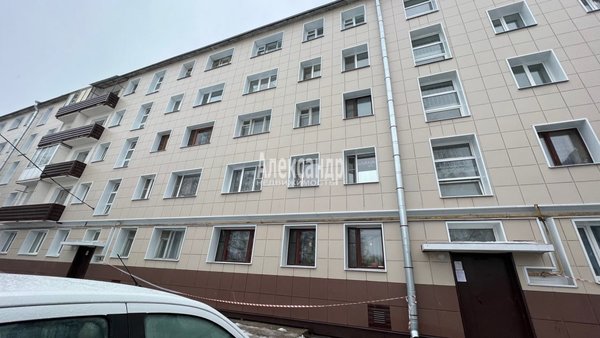 Продам трехкомнатную (3-комн.) квартиру, Гагарина ул, д. 13, Лесогорский гп