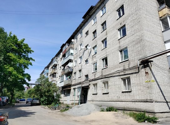 Продам двухкомнатную (2-комн.) квартиру, Ленина ул, д. 5а, Лахденпохья г