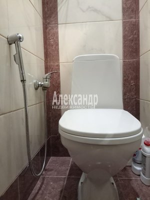 Продам комнату в 3-комн. квартире, Шелгунова ул, д. 10, Санкт-Петербург г