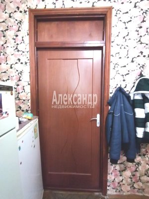 Продам комнату в 18-комн. квартире, Старорусская ул, д. 5/3, Санкт-Петербург г
