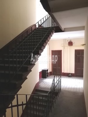 Продам комнату в 18-комн. квартире, Старорусская ул, д. 5/3, Санкт-Петербург г