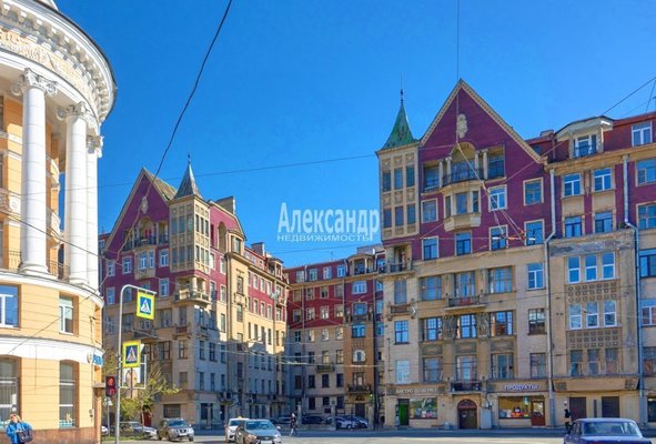 Продам комнату в 18-комн. квартире, Старорусская ул, д. 5/3, Санкт-Петербург г