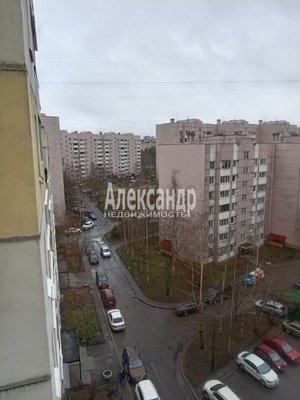 Продам трехкомнатную (3-комн.) квартиру, Комендантский пр-кт, д. 50 корп. 1, Санкт-Петербург г