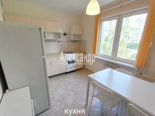 Продам однокомнатную (1-комн.) квартиру, Тихорецкий пр-кт, д. 25 корп. 2, Санкт-Петербург г