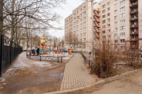 Продам комнату в 8-комн. квартире, Партизана Германа ул, д. 37, Санкт-Петербург г