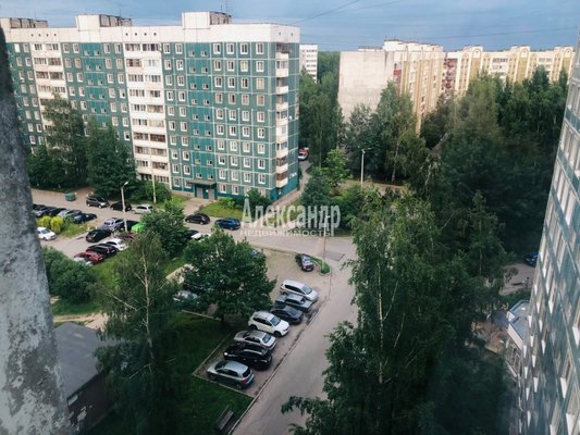 Продам трехкомнатную (3-комн.) квартиру, Озерная ул, д. 3, Новое Девяткино д