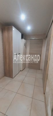 Продам трехкомнатную (3-комн.) квартиру, Озерная ул, д. 3, Новое Девяткино д