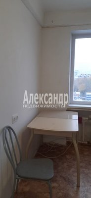 Продам трехкомнатную (3-комн.) квартиру, Озерная ул, д. 3, Новое Девяткино д