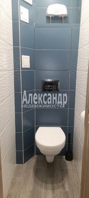 Продам трехкомнатную (3-комн.) квартиру, Озерная ул, д. 3, Новое Девяткино д