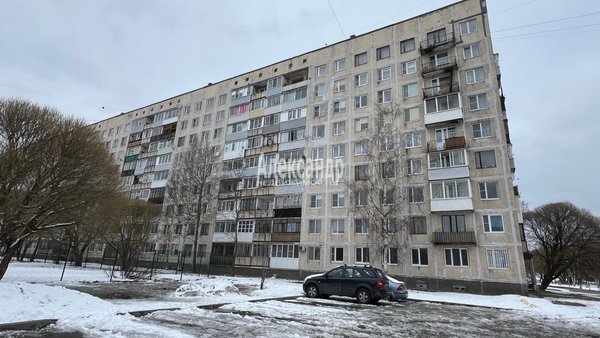 Продам трехкомнатную (3-комн.) квартиру, Спортивная ул, д. 4, Светогорск г